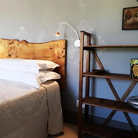 Tricudai Bed & Breakfast *